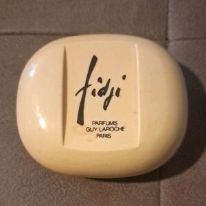 Guy Laroche Fidji  Soap